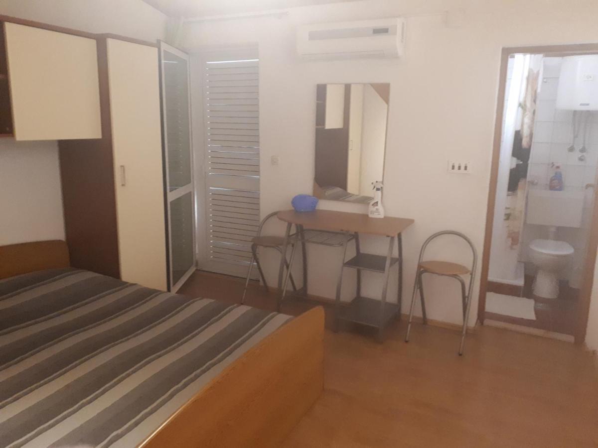 Apartmani Leko Mirjana 巴什卡沃达 外观 照片