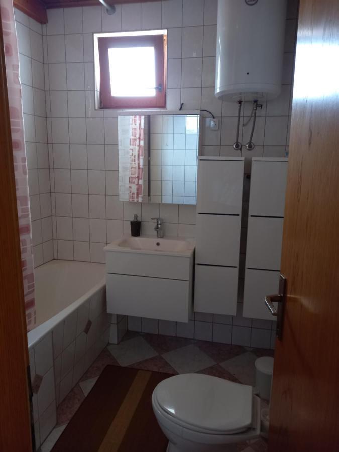 Apartmani Leko Mirjana 巴什卡沃达 外观 照片