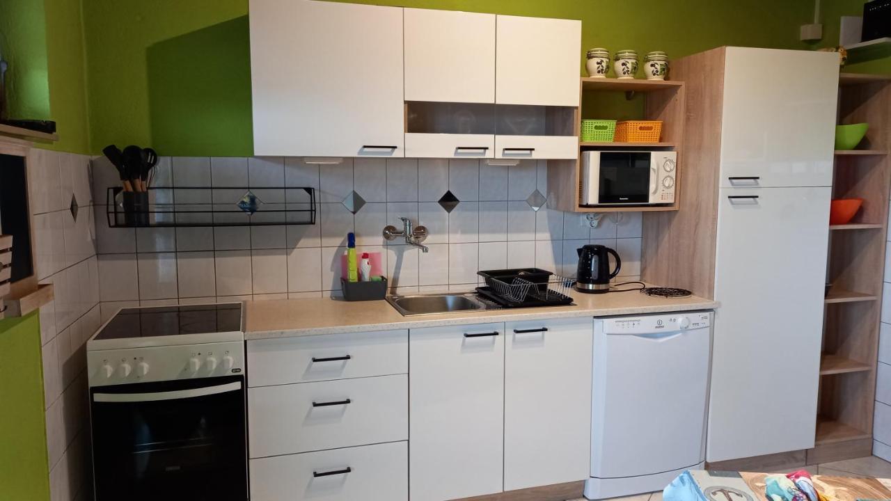 Apartmani Leko Mirjana 巴什卡沃达 外观 照片